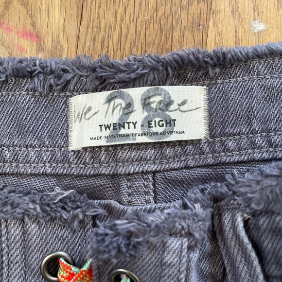 Free People - Picture 3 of 5